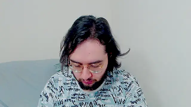 Snapshot of eren_jaeger2000 chatting on 17, 1, 2026 eren jaeger2000 online show from 17, 1, 2026