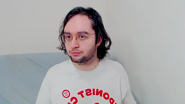 Snapshot of eren_jaeger2000 chatting on 6, 2, 2026 eren jaeger2000 online show from 6, 2, 2026