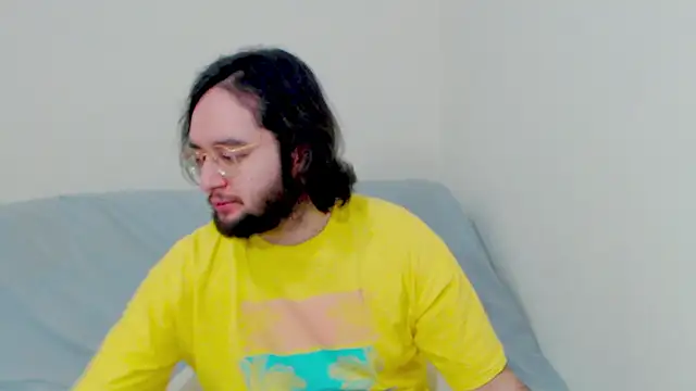 Snapshot of eren_jaeger2000 chatting on 18, 1, 2026 eren jaeger2000 online show from 18, 1, 2026