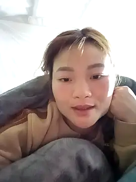 Snapshot of Lee-Thee chatting on 8, 2, 2026 Lee-Thee online show from 8, 2, 2026