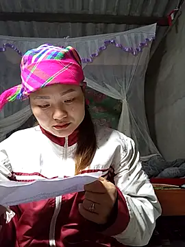 Snapshot of Lee-Thee chatting on 4, 3, 2026 Lee-Thee online show from 4, 3, 2026