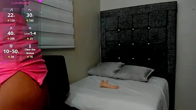 MIssZhoe online show from 25, 11, 2025