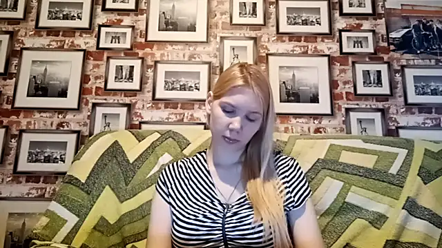 EvieBaggette online show from 27, 11, 2025