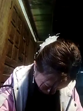 yu-zhen online show from 18, 11, 2025