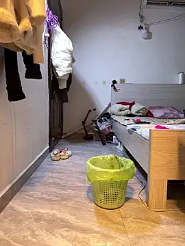 Yes-Baby-A online show from 16, 12, 2025