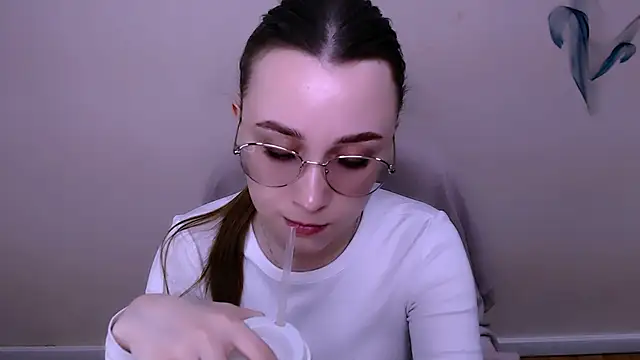 MillaTems  online show from 6, 4, 2026