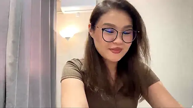 HoneyKitsu online show from 23, 11, 2025