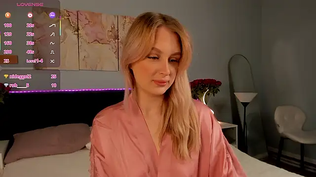 Snapshot of KiraRuiz chatting on 1, 2, 2026 KiraRuiz online show from 1, 2, 2026