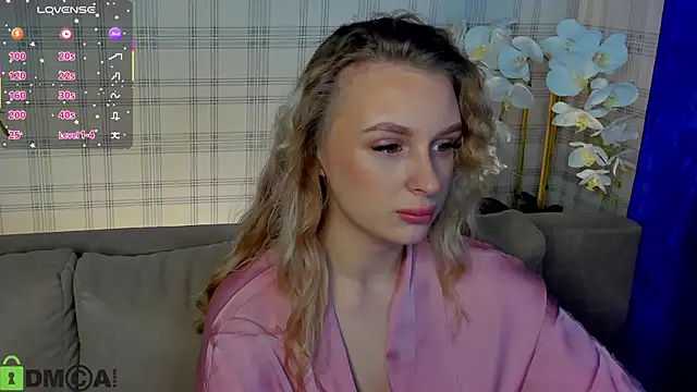 Snapshot of KiraRuiz chatting on 27, 2, 2026 KiraRuiz online show from 27, 2, 2026