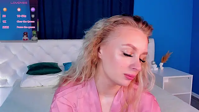 Snapshot of KiraRuiz chatting on 22, 2, 2026 KiraRuiz online show from 22, 2, 2026