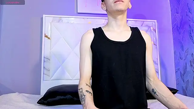 Snapshot of James_Adams_01 chatting on 1, 3, 2026 James Adams 01 online show from 1, 3, 2026