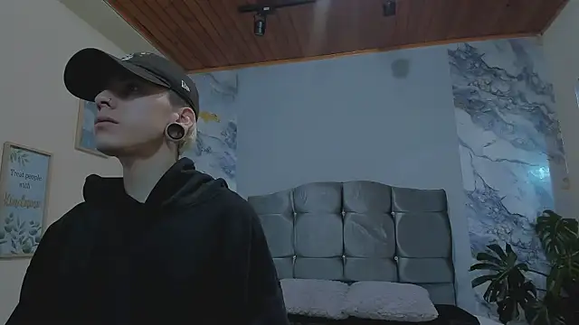 Snapshot of James_Adams_01 chatting on 25, 2, 2026 James Adams 01 online show from 25, 2, 2026