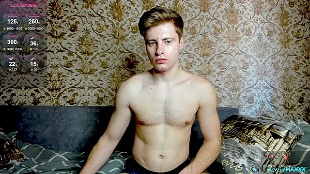 Maxhornyblondieman online show from 22, 3, 2026