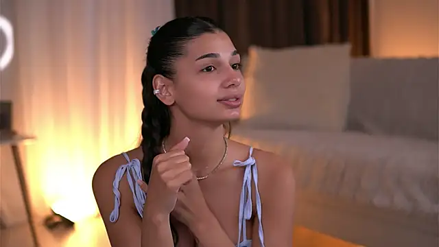 Snapshot of LuvCaprice chatting on 19, 6, 2026 LuvCaprice online show from 19, 6, 2026