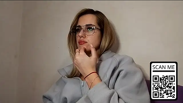 HotMusex online show from 4, 12, 2025