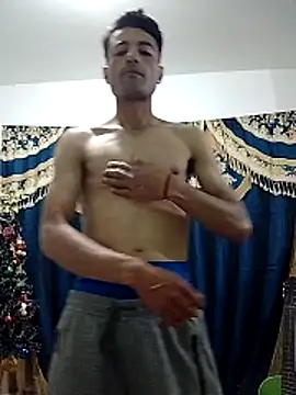 noah77  online show from 24, 11, 2025