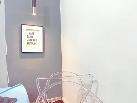 Xelena Kiss online show from 22, 11, 2025