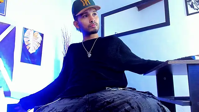   Miguel7w7 online show from 15, 12, 2025