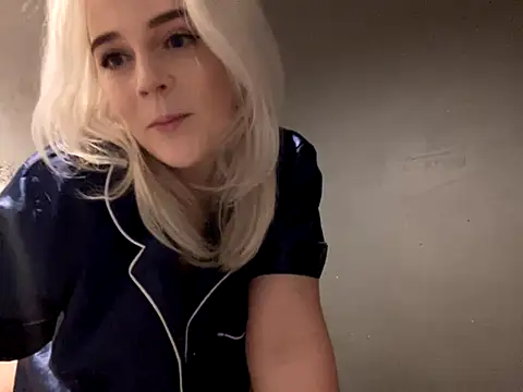 BellaJade  online show from 18, 11, 2025