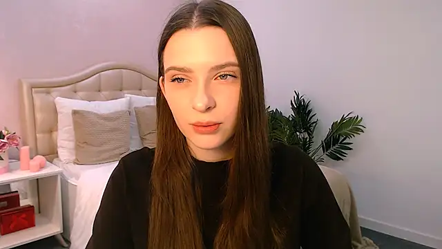 charming berry online show from 26, 11, 2025