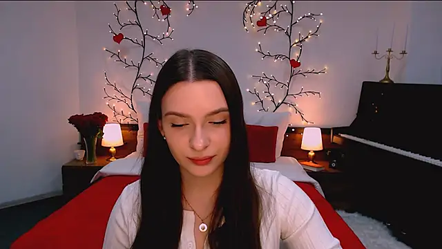 charming berry online show from 28, 11, 2025