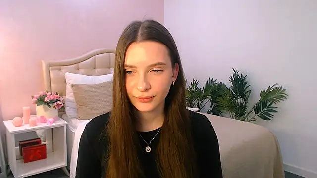 charming berry online show from 18, 11, 2025