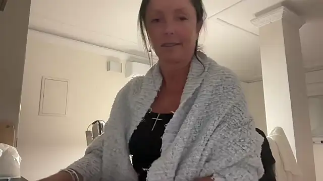 AnnaSophiaX online show from 2, 12, 2025