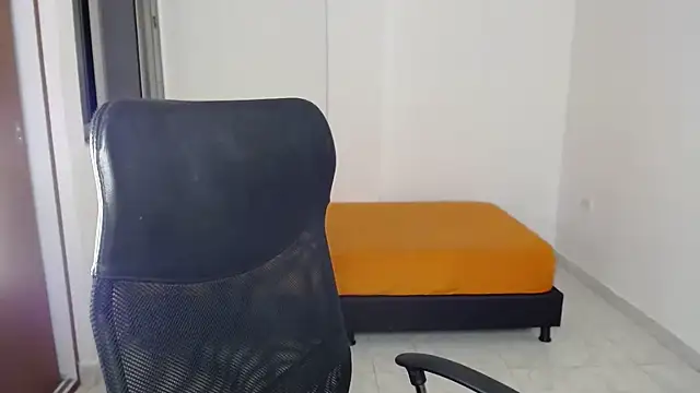 Annie Cervantez online show from 14, 6, 2026