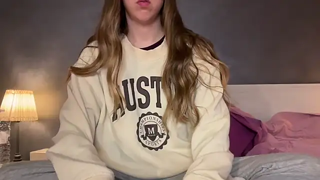 Martimartinaxx online show from 8, 4, 2026