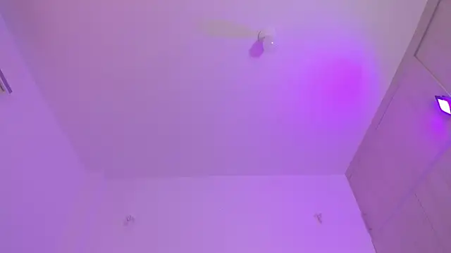 TINY PEACH online show from 20, 11, 2025