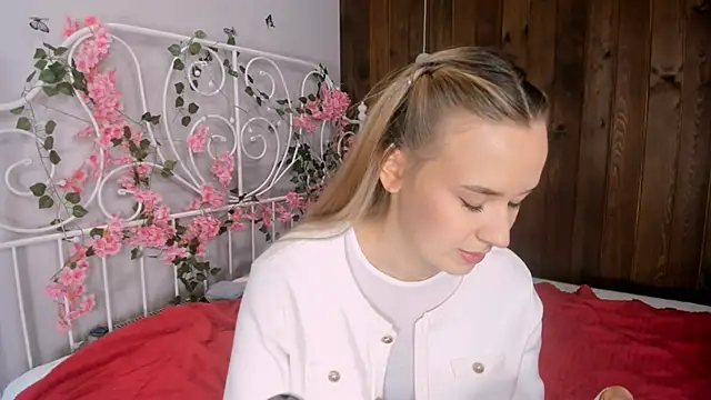 KristleKirst online show from 28, 11, 2025