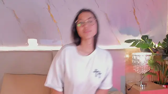 Sofi castro12 online show from 22, 11, 2025