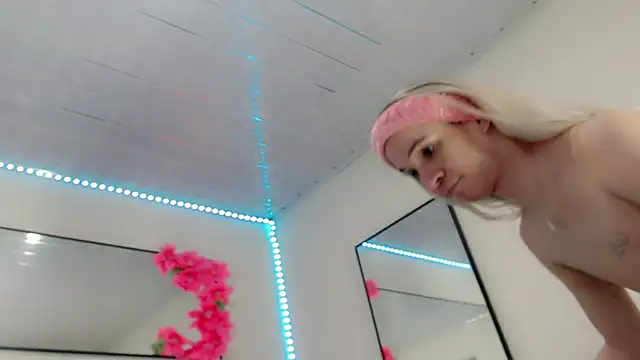 Karla hot777 online show from 17, 4, 2026