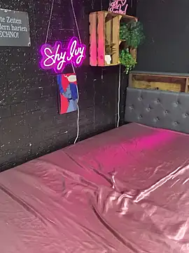 Shy-Ivy online show from 14, 1, 2026