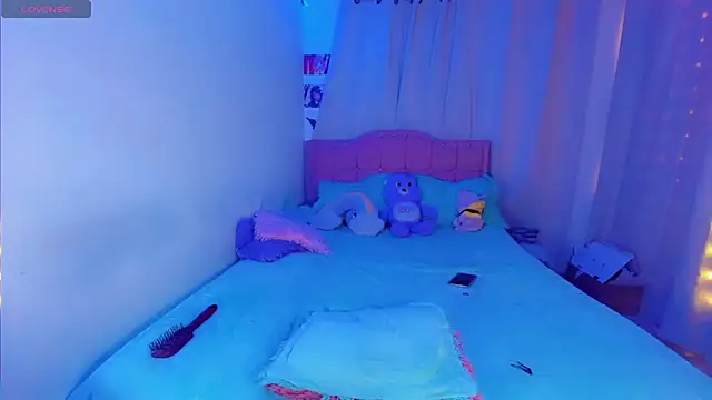 Shiaki 04 online show from 23, 11, 2025