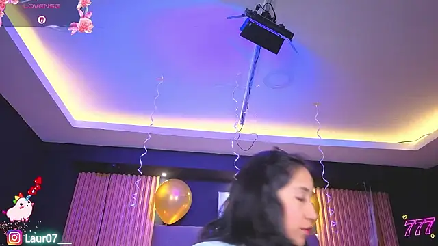 Lauroberts7 online show from 10, 3, 2026