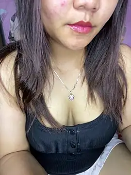 Snapshot of Sunset-yll chatting on 8, 7, 2026 Sunset-yll online show from 8, 7, 2026