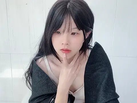 bunny-- online show from 28, 11, 2025