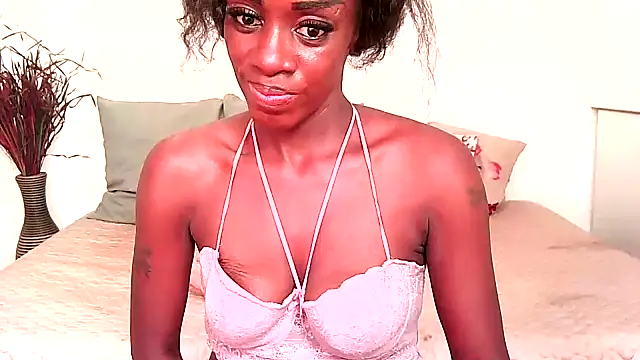 BrunetteNaomi8 online show from 9, 3, 2026