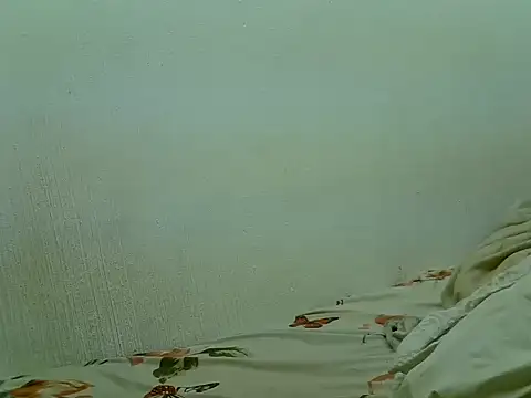 BrunetteNaomi8 online show from 25, 11, 2025