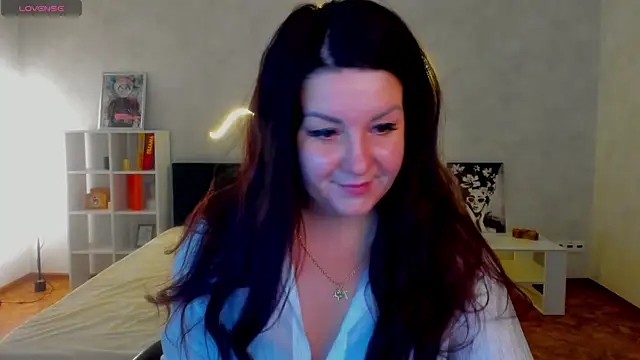 still  her online show from 27, 11, 2025