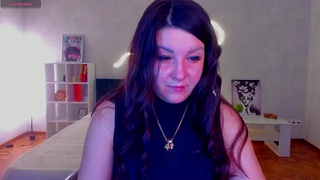 still  her online show from 26, 11, 2025