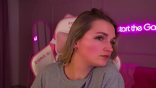 AnnyRaii online show from 28, 11, 2025