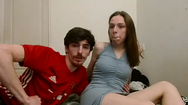 Snapshot of DuoDesir1 chatting on 3, 3, 2026 DuoDesir1 online show from 3, 3, 2026