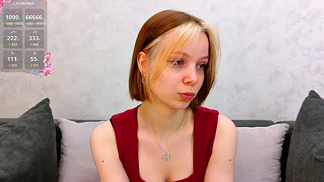 UmbraVelour online show from 13, 2, 2026