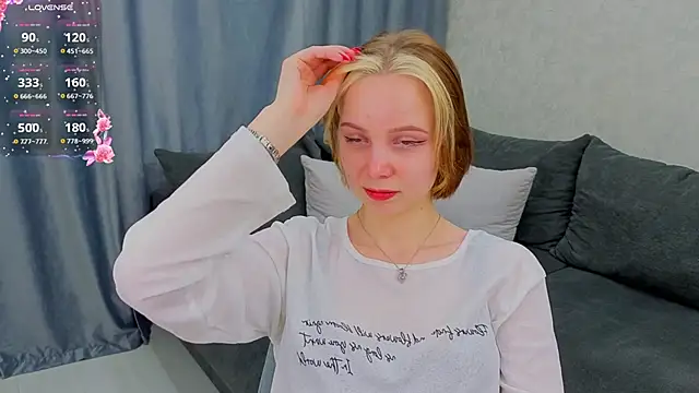 UmbraVelour online show from 3, 2, 2026