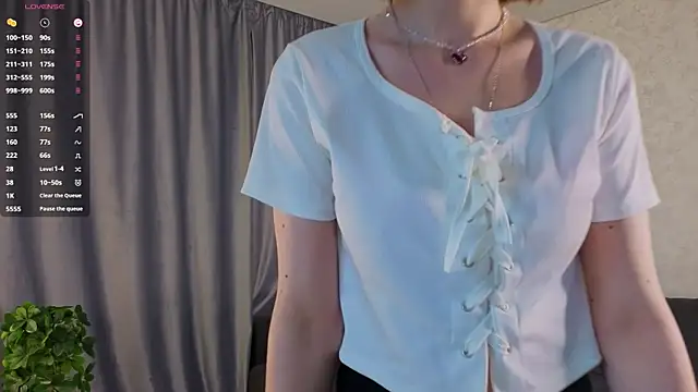 UmbraVelour online show from 14, 4, 2026