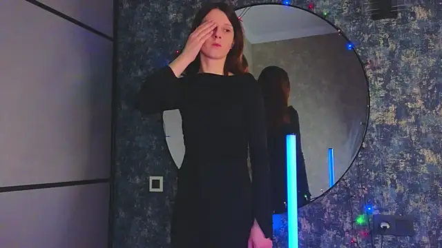 VelvetNyxen online show from 21, 12, 2025