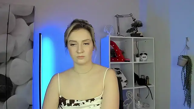 AlisaCam24 online show from 20, 11, 2025