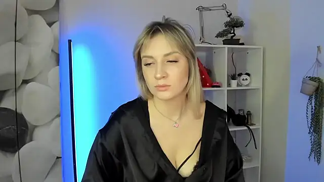 AlisaCam24 online show from 21, 11, 2025